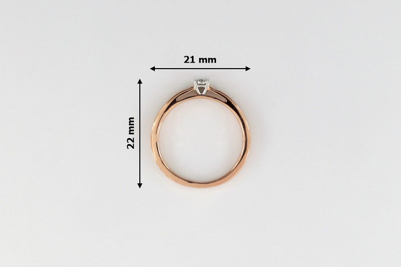 Изображение Золотое кольцо с бриллиантом