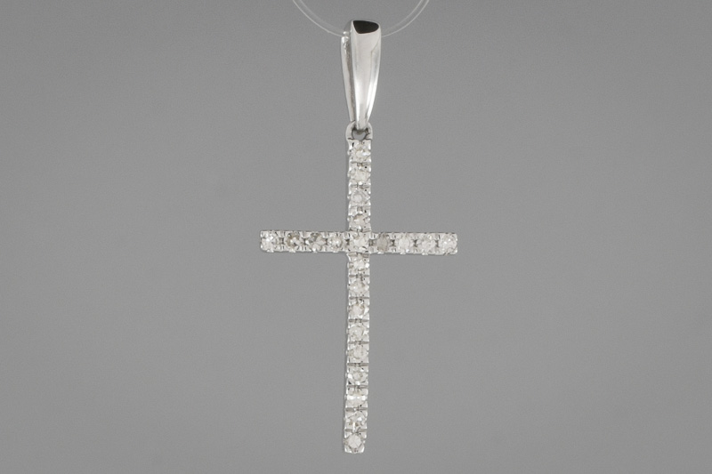Изображение Католический крестик из белого золота с бриллиантами