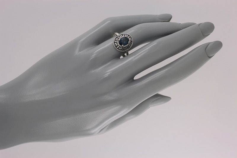 Изображение Серебряное кольцо с кристаллом Swarovski 18,5 мм