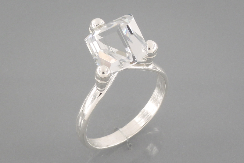 Paveikslėlis Sidabrinis žiedas su Swarovski kristalu 19 mm